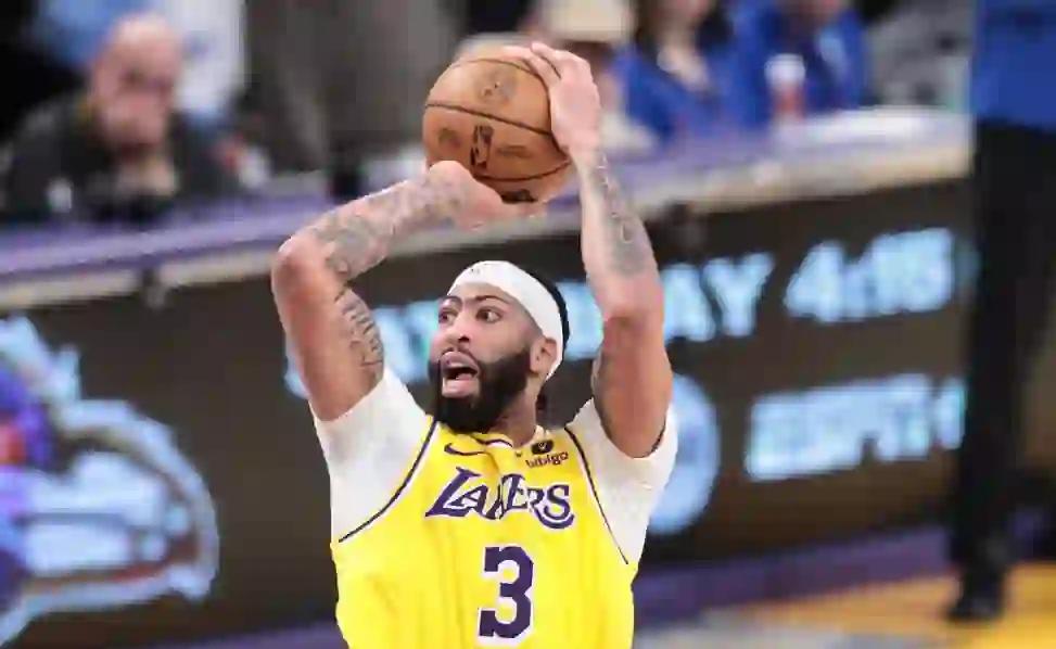 爱游戏官网-浓眉哥新星险胜表现突出，尤文图斯前途光明！